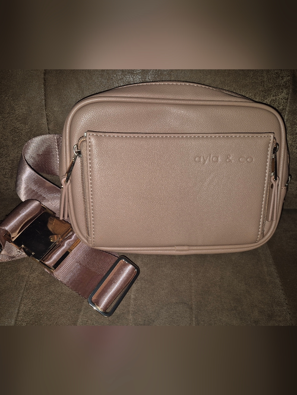 Nwot AYLA & CO Women's Fanny Pack Adjustable Belt Bag with Crossbody Style